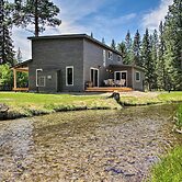 Creekfront Lincoln Home, Steps From Downtown!