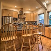 Downtown Manitou Springs Home: Tranquil Creek View
