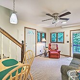 Cozy Roan Mountain Cabin w/ Private Balcony!