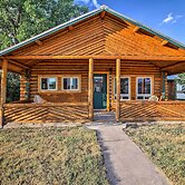 Pet-friendly Augusta Cabin - Walk to Main Street!