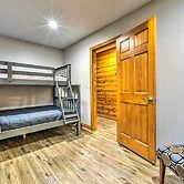 Lakefront Applegate Retreat w/ Private Beach!