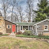 Macungie Cabin w/ Fireplace Near Bear Creek Skiing