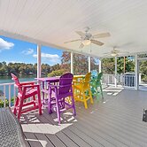 Family Lake Retreat w/ Screened Deck!