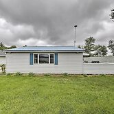 Pet-friendly Togus Pond Home: Kayak & Canoe!