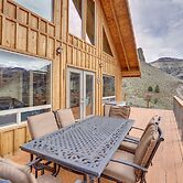Stunning Hilltop Home by John Day Fossil Beds