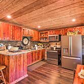 Quiet, Historic Manor: Located in Ghost Town!