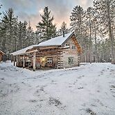 Secluded Vanderbilt Cabin, 9 Mi to Treetops!