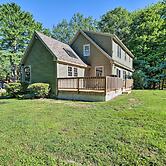 Charming Saco Home w/ Deck, 5 Mi to Beach!
