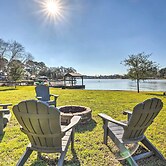 Cozy, New-build Cabin: Steps to Lake Conroe!