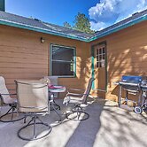 Lead Cabin ~ 9 Mi to Deadwood: Hot Tub + Patio!