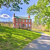 Historic 'hammond House' w/ Wine Country View!