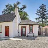 Kik-n-bak Cottage w/ Beautiful Mountain View