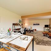 Juneau Apartment - Walk to Hiking & Breweries