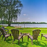 Lakefront Eau Galle Home w/ Hot Tub & Fire Pit