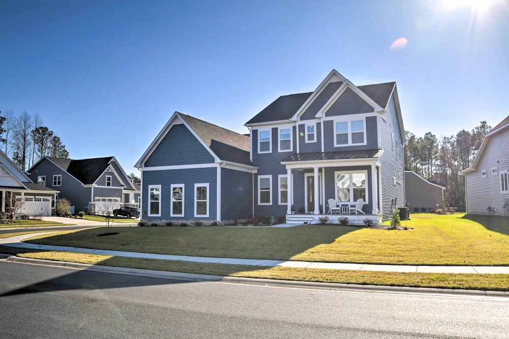 Modern Lewes Home w/ Deck, Grill + Pond View!