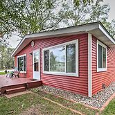 National City Cottage w/ Patio, Steps to Lake!
