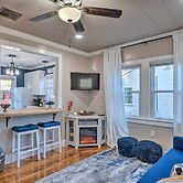 Central Cottage w/ Grill, 1 Mi to Cajun Field