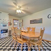 Charming Clayton Home ~ 4 Mi to Sardis Lake!