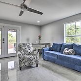 Patio & Balcony: Gulf Coast Retreat in Brownsville