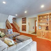 Donner Lake Views: Rustic Truckee Cabin!
