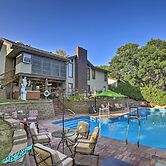 Family-friendly Omaha Oasis ~ 10 Mi to Dtwn!