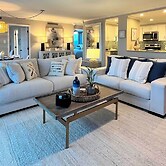 Updated Lake Daze Condo w/ Amazing Pool!