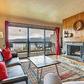 8 Mi to Keystone Resort: Dillion Condo w/ Hot Tub!
