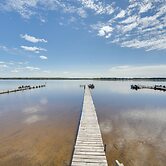 Convenient Cabin w/ Access to 3 Boat Docks!