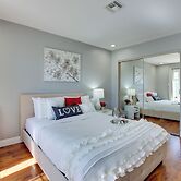 Las Vegas Retreat w/ Yard < 5 Mi to Strip!