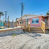 Little Gasparilla Home: Walk to Beaches!