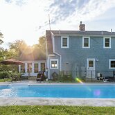 Pool & Screened Deck! Home 2 Mi to Mashpee Commons