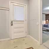 Springfield Vacation Rental: 1 Mi to Downtown