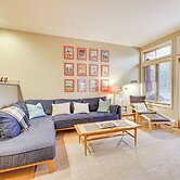 Corner-unit Condo w/ Grill: Walk to Lake Tahoe!