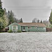 Packwood Getaway w/ Game Room, Grill & Patio