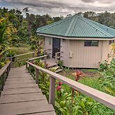Hilo Couples Retreat ~ 6 Miles to Honoli'i Beach!