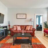 Charming Stoughton Apartment: 20 Mi to Boston