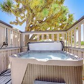 Yucca Valley Oasis w/ Hot Tub, Near Joshua Tree!