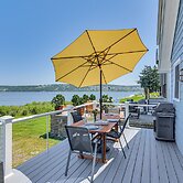 Coastal Portsmouth Home w/ Bay Access Near Newport