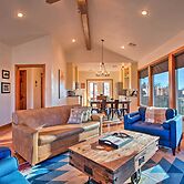 Updated Cabin w/ 360-degree Mtn View: 1 Mi to Lake