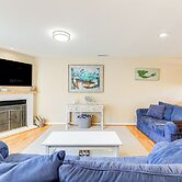 Walk to Bethany Beach Boardwalk: Coastal Retreat
