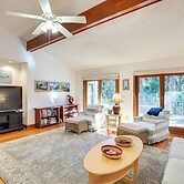 Spacious Kiawah Island Home w/ Deck, Walk to Beach