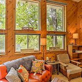 Cozy Studio Near Hiking & Skiing, Walk to Downtown