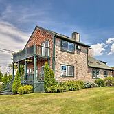 Coastal Abode w/ Beach Views, Walk to Beach & Bars