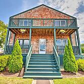 Coastal Abode w/ Beach Views, Walk to Beach & Bars