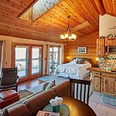 Cozy Schroeder Studio w/ Deck on Lake Superior