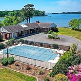 Bayfront Retreat w/ Game Room + Outdoor Pool!