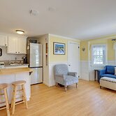 2 Mi to Coastline: Cozy Wellfleet Escape w/ Deck