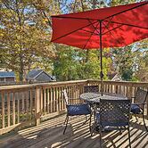Cape Cod Cottage: Deck, Grill & Kayaks, Near Beach