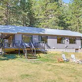 Contact Mountain Hideaway w/ Views & Porches!