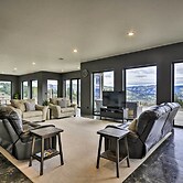 Luxury Home w/ Views - 5 Min to Columbia River